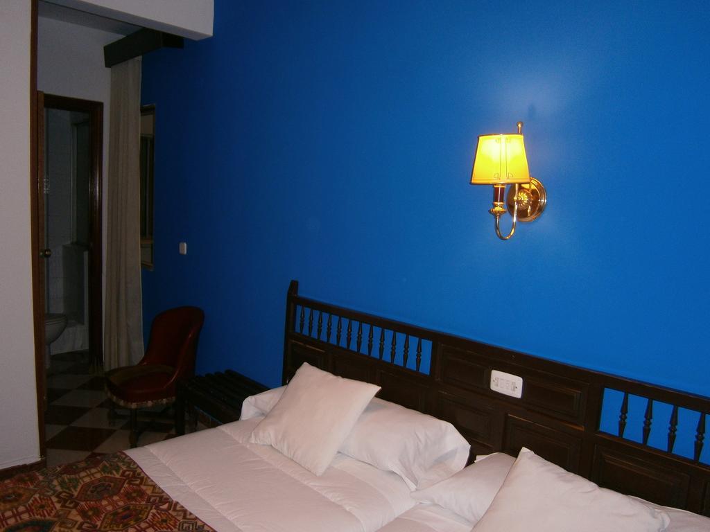 Hostal Residencia Avenida クエンカ エクステリア 写真