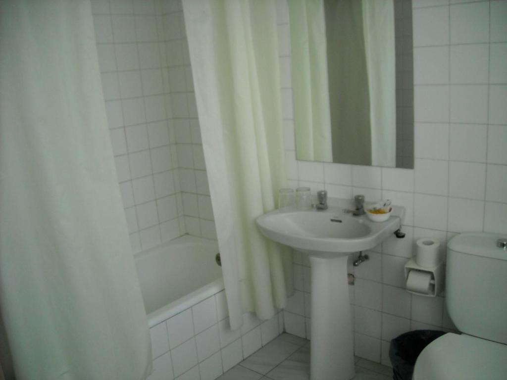 Hostal Residencia Avenida クエンカ 部屋 写真