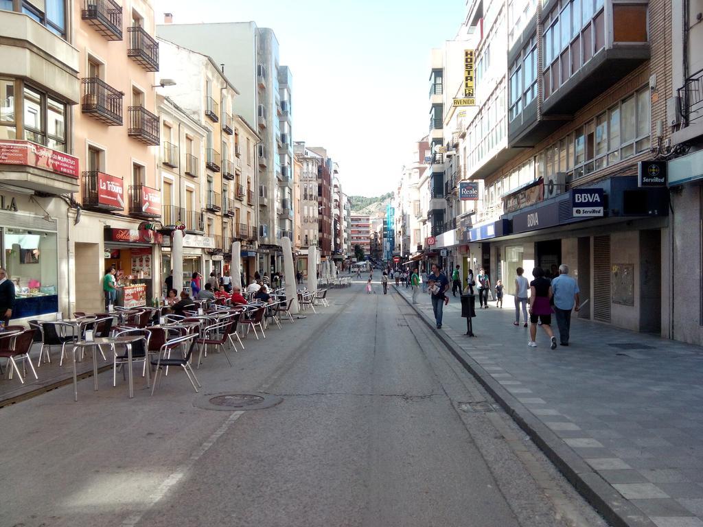 Hostal Residencia Avenida クエンカ エクステリア 写真